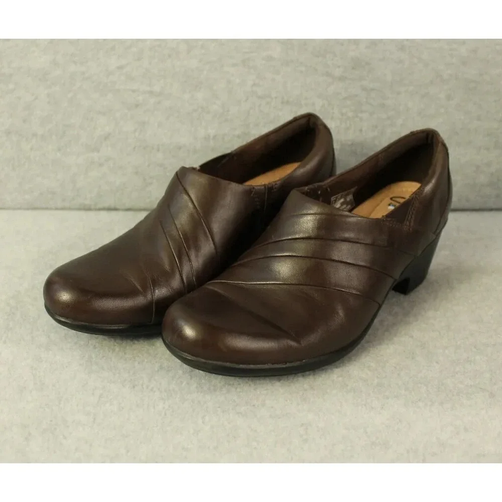 Clarks Bendables Brown Leather Zip up‎ Block Heel Ankle Boots Bootie Size 8.5